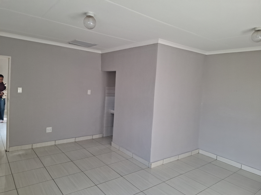 To Let 1 Bedroom Property for Rent in Croydon Gauteng
