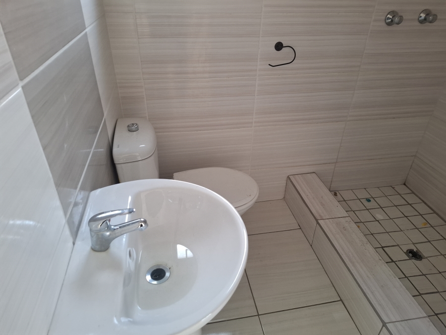To Let 1 Bedroom Property for Rent in Croydon Gauteng