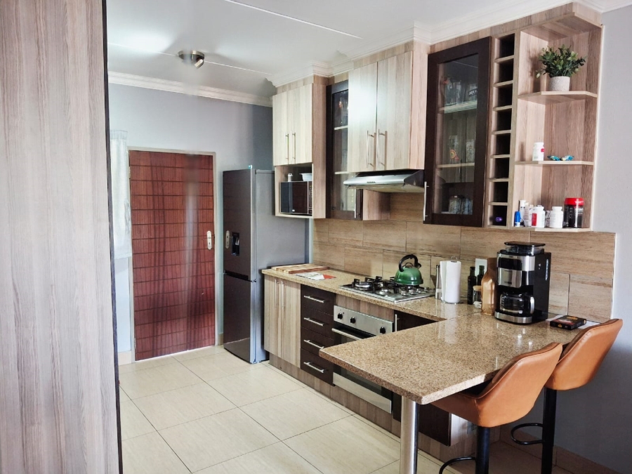 2 Bedroom Property for Sale in Moregloed Gauteng