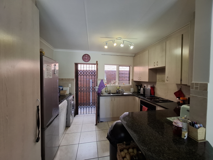 2 Bedroom Property for Sale in Equestria Gauteng