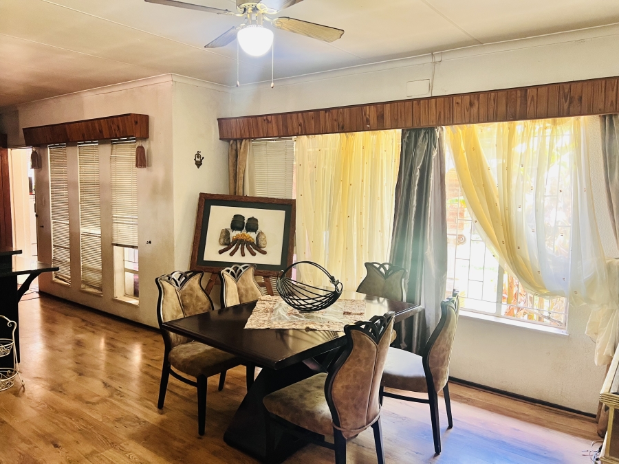 3 Bedroom Property for Sale in Crystal Park Gauteng