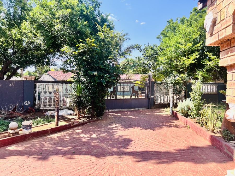 3 Bedroom Property for Sale in Crystal Park Gauteng