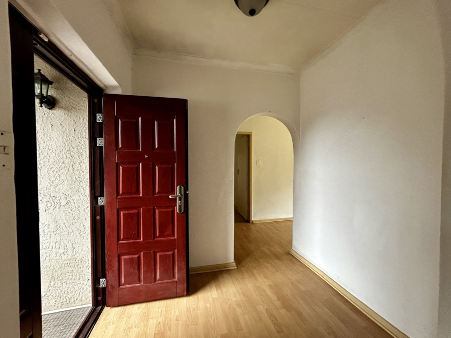 To Let 3 Bedroom Property for Rent in Vorna Valley Gauteng