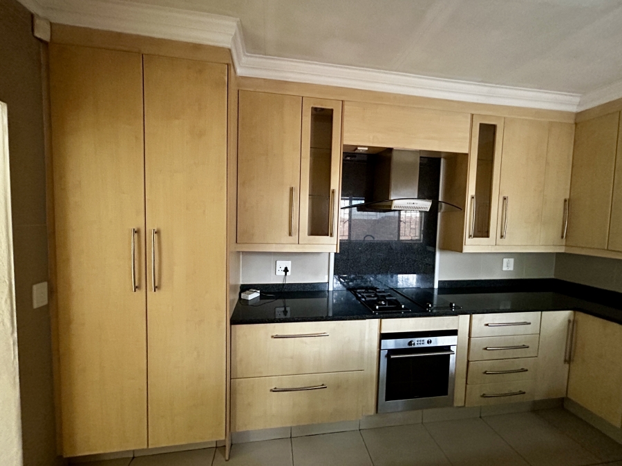 To Let 3 Bedroom Property for Rent in Vorna Valley Gauteng