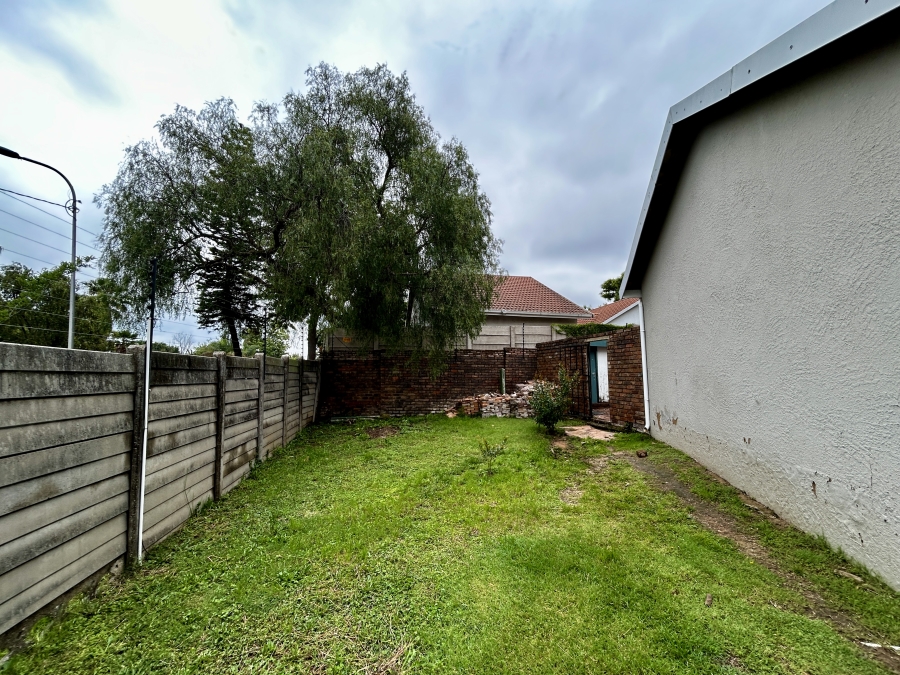To Let 3 Bedroom Property for Rent in Vorna Valley Gauteng