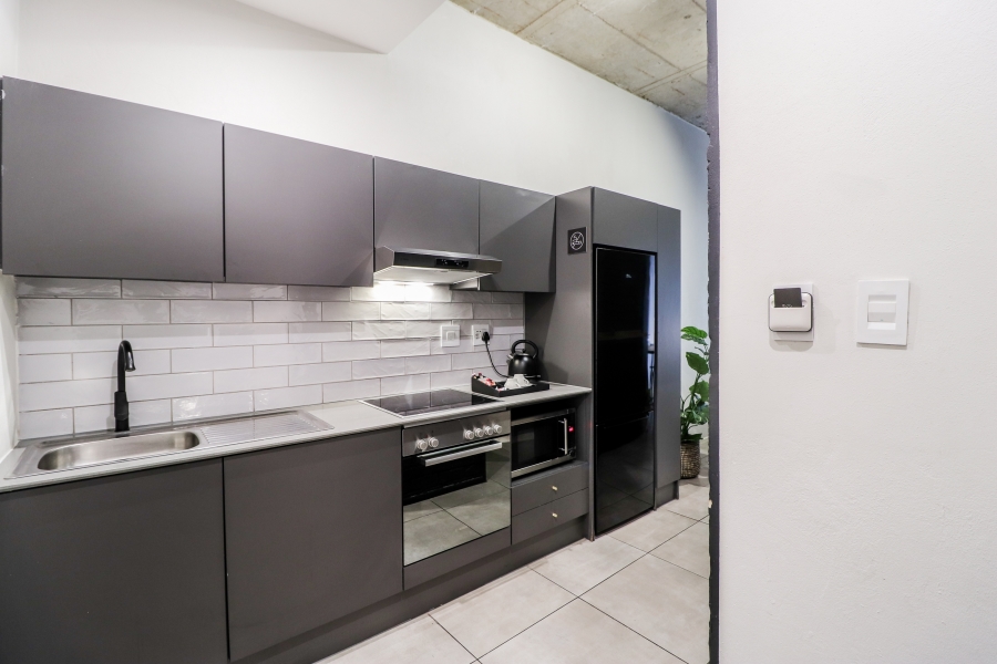 To Let 1 Bedroom Property for Rent in Sandown Gauteng