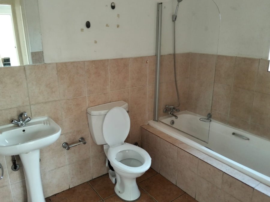 To Let 1 Bedroom Property for Rent in Clubview Gauteng
