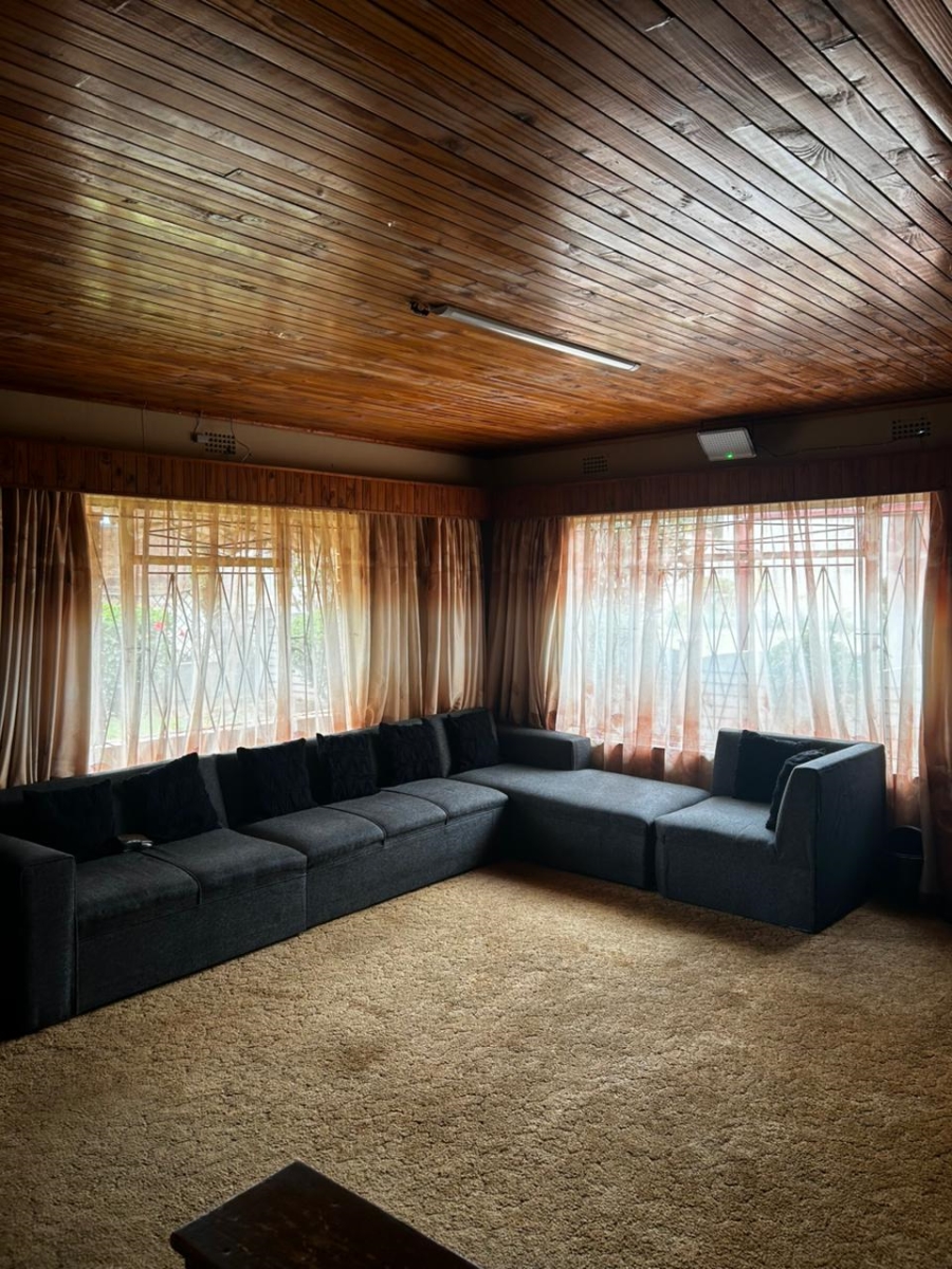 6 Bedroom Property for Sale in Azaadville Gauteng