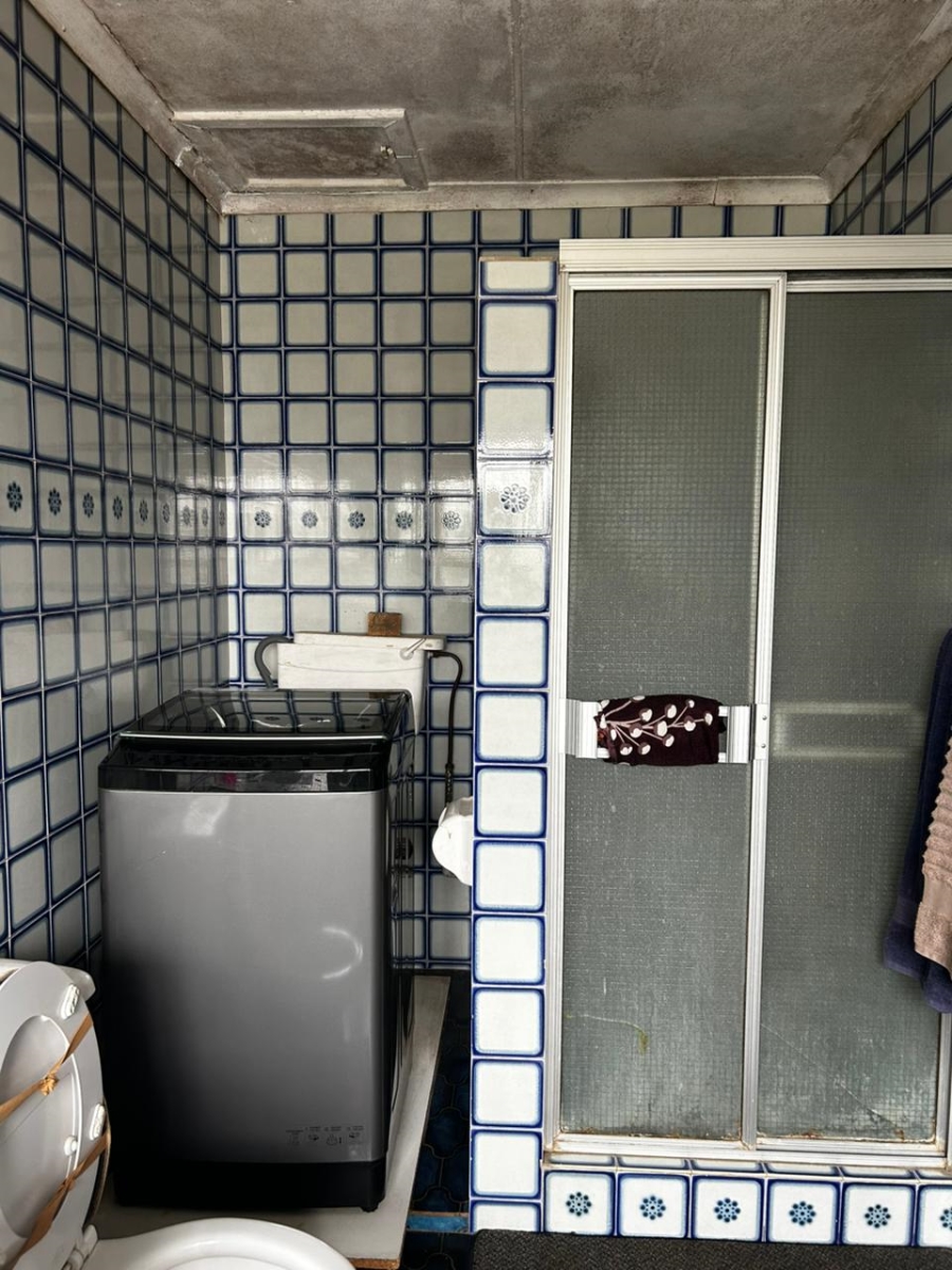 6 Bedroom Property for Sale in Azaadville Gauteng