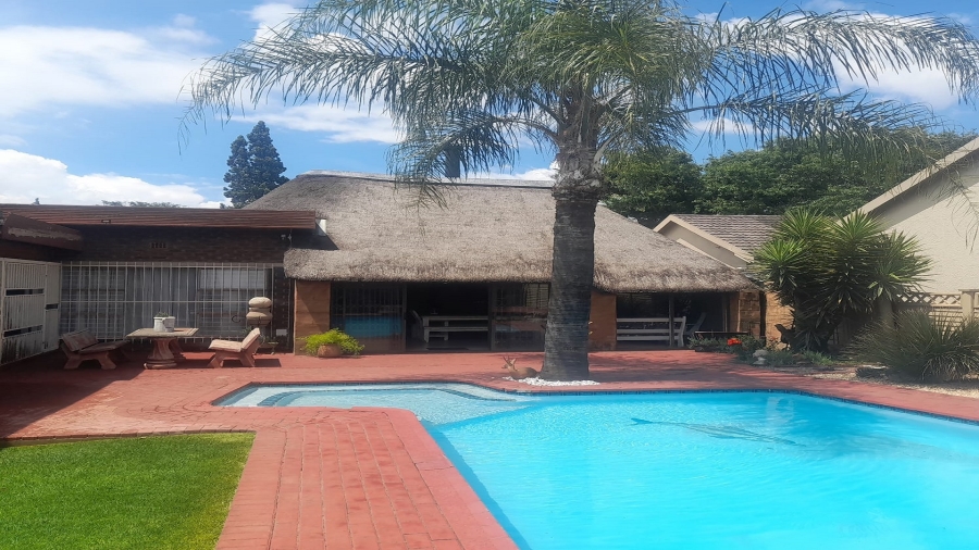 3 Bedroom Property for Sale in Vanderbijlpark SE 7 Gauteng