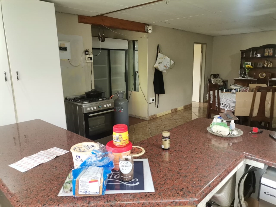 5 Bedroom Property for Sale in Rosashof Gauteng