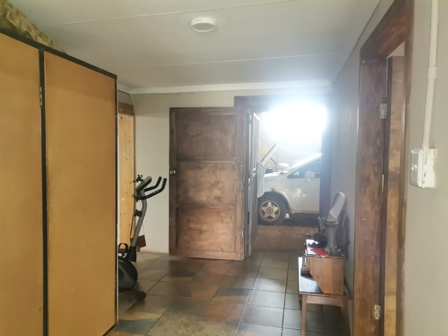 5 Bedroom Property for Sale in Rosashof Gauteng