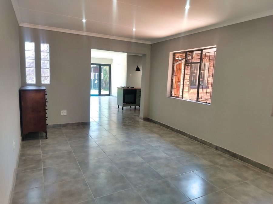3 Bedroom Property for Sale in Garsfontein Gauteng