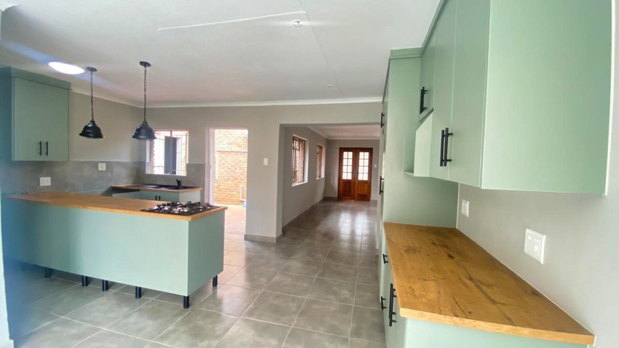 3 Bedroom Property for Sale in Garsfontein Gauteng