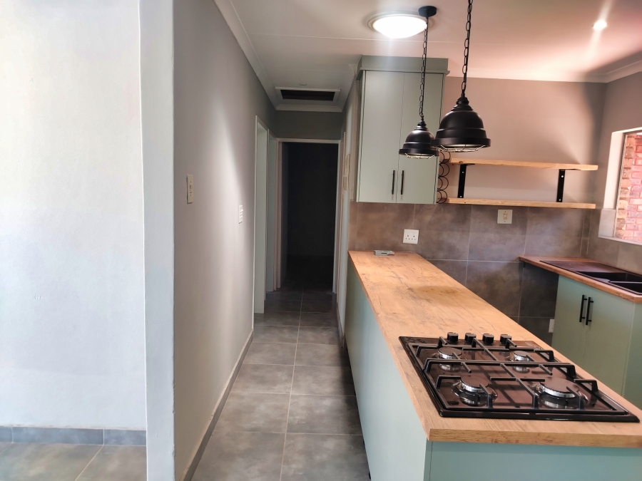 3 Bedroom Property for Sale in Garsfontein Gauteng
