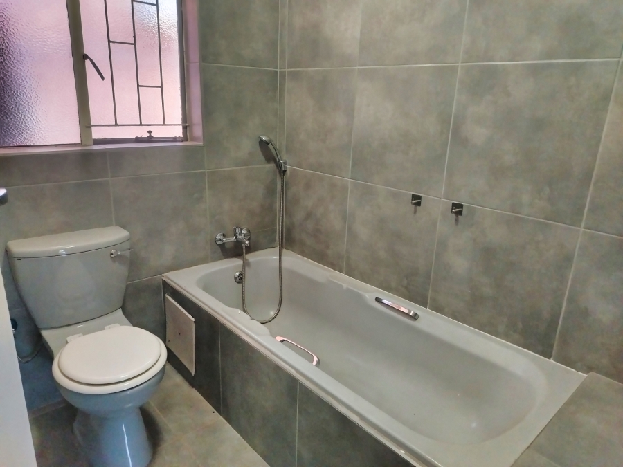 3 Bedroom Property for Sale in Garsfontein Gauteng