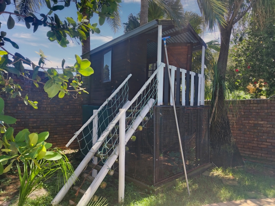 3 Bedroom Property for Sale in Garsfontein Gauteng