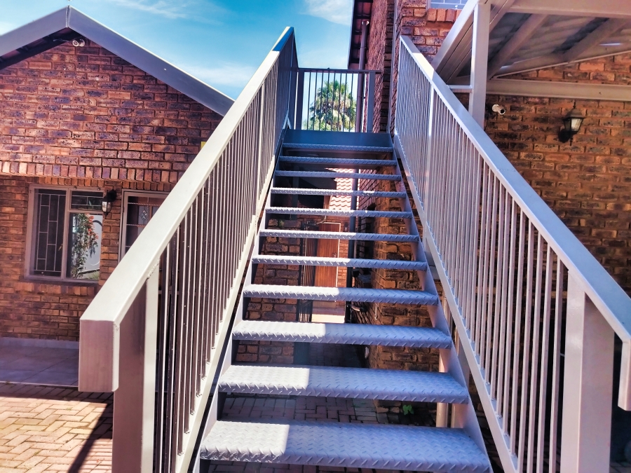 3 Bedroom Property for Sale in Garsfontein Gauteng