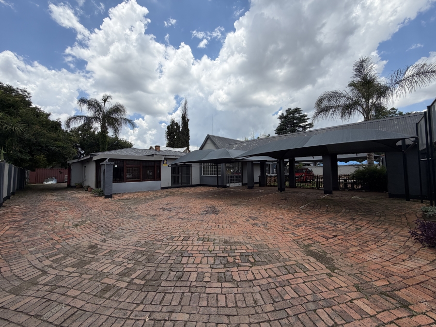 To Let Commercial Property for Rent in Clubview Gauteng