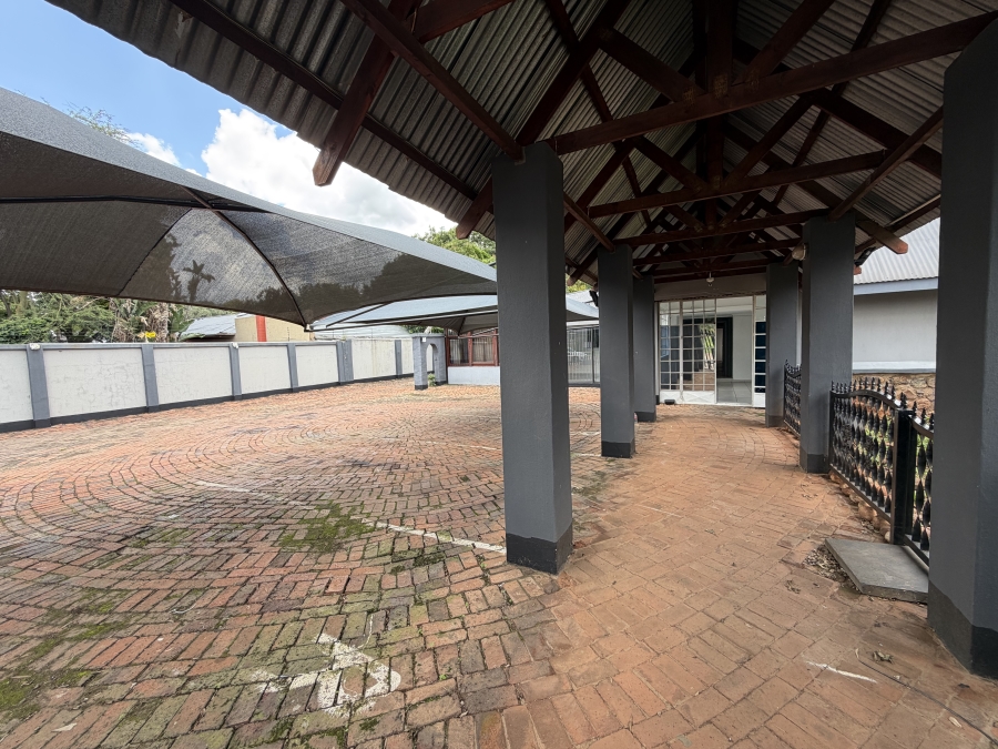 To Let Commercial Property for Rent in Clubview Gauteng