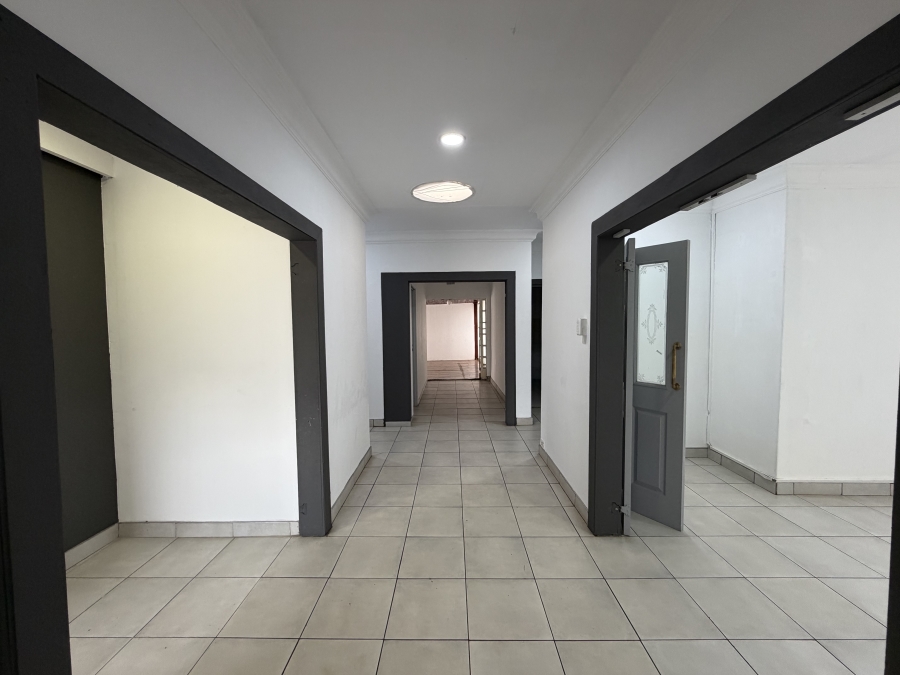 To Let Commercial Property for Rent in Clubview Gauteng