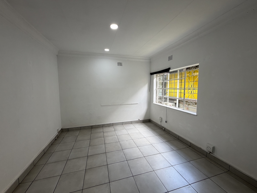 To Let Commercial Property for Rent in Clubview Gauteng