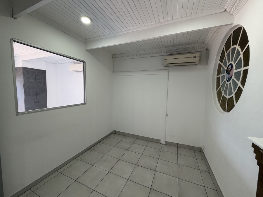 To Let Commercial Property for Rent in Clubview Gauteng