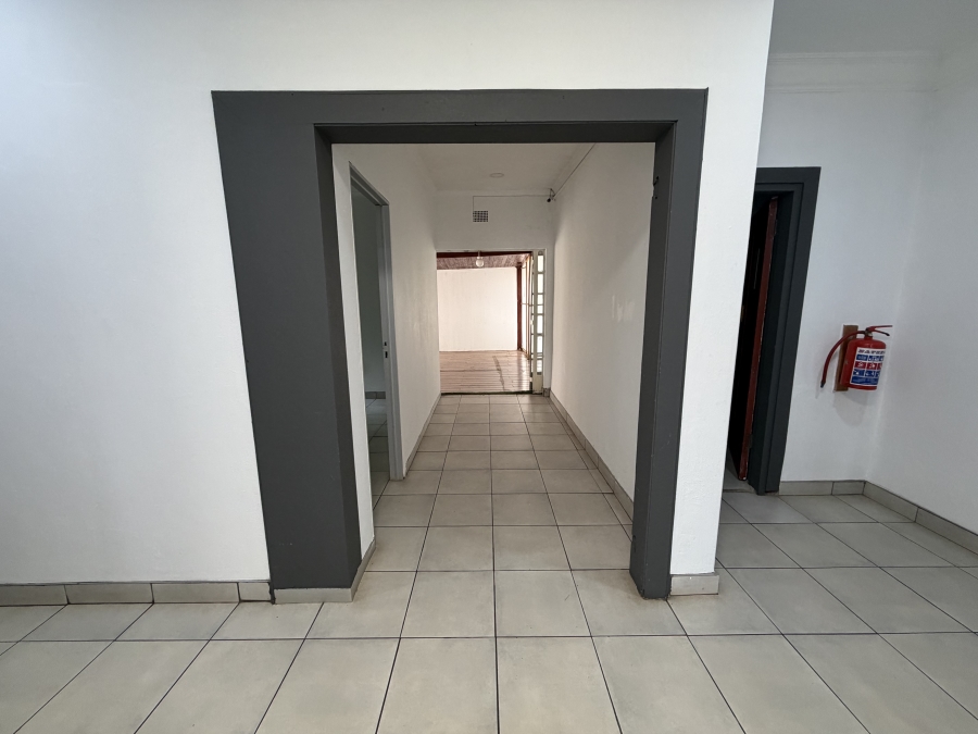 To Let Commercial Property for Rent in Clubview Gauteng