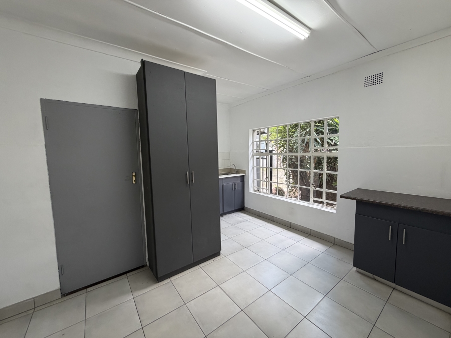 To Let Commercial Property for Rent in Clubview Gauteng