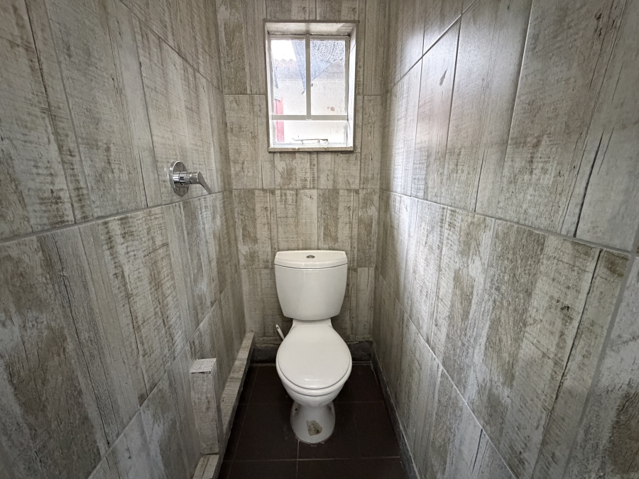 To Let Commercial Property for Rent in Clubview Gauteng