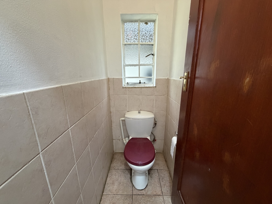 To Let Commercial Property for Rent in Clubview Gauteng