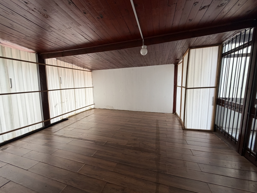 To Let Commercial Property for Rent in Clubview Gauteng