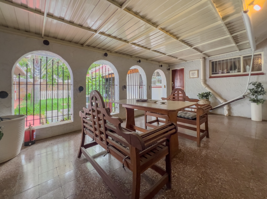 To Let 1 Bedroom Property for Rent in Nimrod Park Gauteng