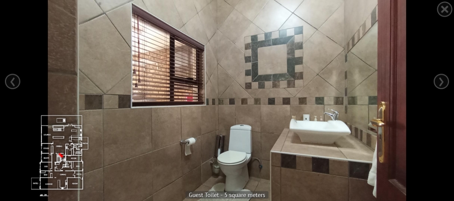 7 Bedroom Property for Sale in Featherbrooke Estate Gauteng