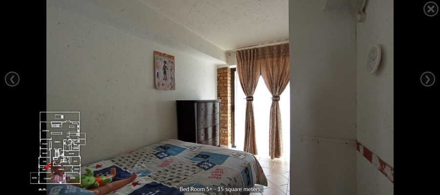 7 Bedroom Property for Sale in Featherbrooke Estate Gauteng