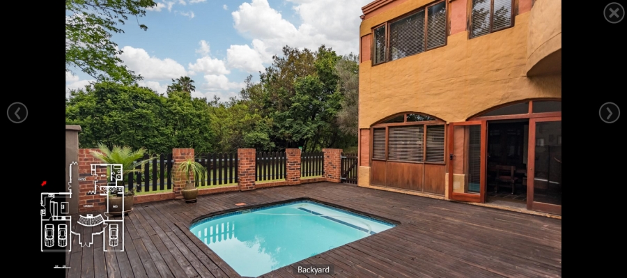 5 Bedroom Property for Sale in Featherbrooke Estate Gauteng