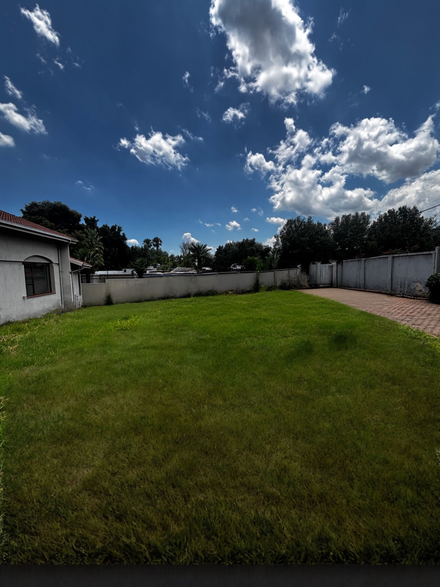 5 Bedroom Property for Sale in Morningside Gauteng