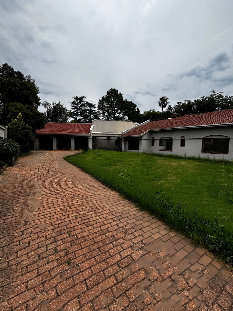 5 Bedroom Property for Sale in Morningside Gauteng
