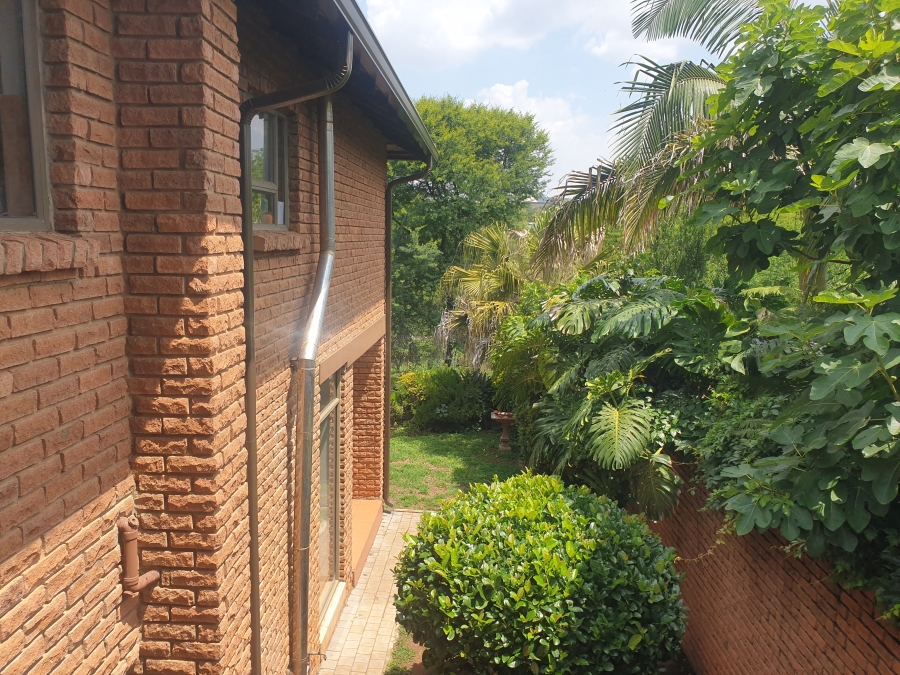 To Let 4 Bedroom Property for Rent in Lynnwood Glen Gauteng