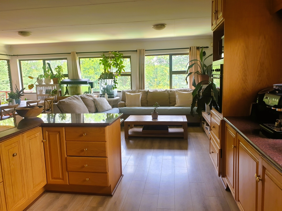 To Let 4 Bedroom Property for Rent in Lynnwood Glen Gauteng