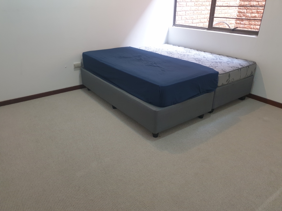 To Let 4 Bedroom Property for Rent in Lynnwood Glen Gauteng
