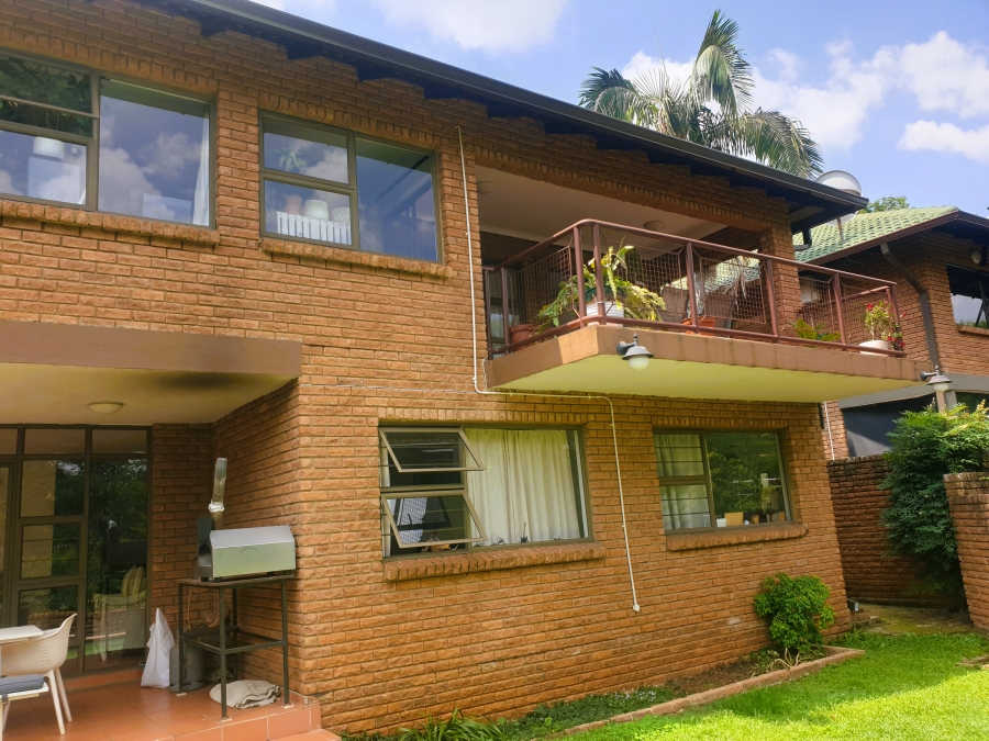 To Let 4 Bedroom Property for Rent in Lynnwood Glen Gauteng