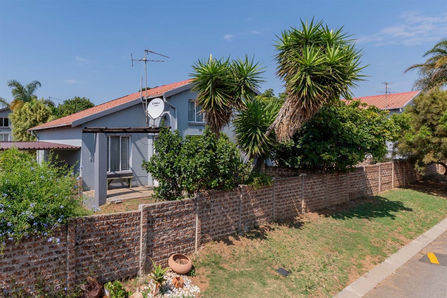2 Bedroom Property for Sale in Eden Glen Gauteng