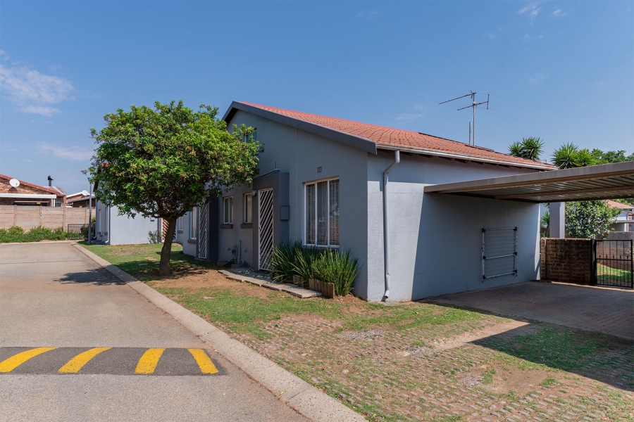 2 Bedroom Property for Sale in Eden Glen Gauteng