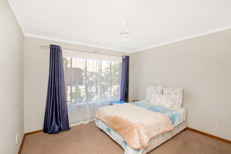 2 Bedroom Property for Sale in Lindhaven Gauteng