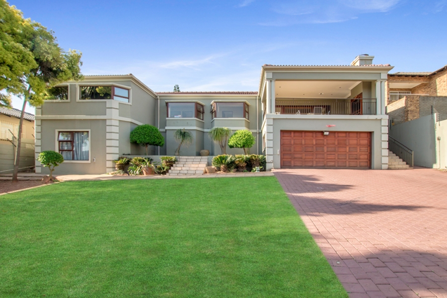 4 Bedroom Property for Sale in Rangeview Gauteng