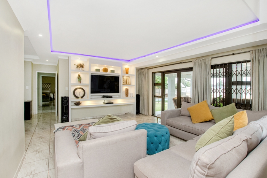 6 Bedroom Property for Sale in Noordwyk Gauteng