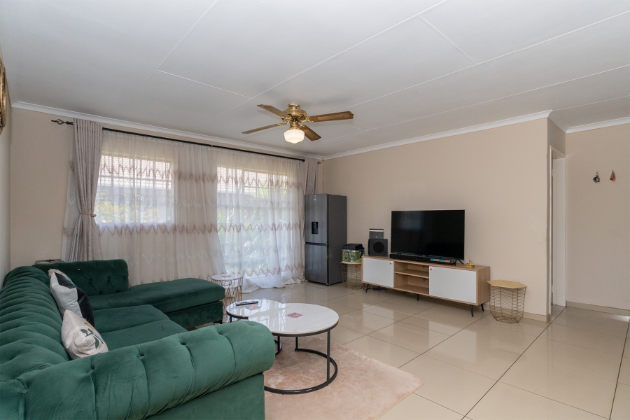 2 Bedroom Property for Sale in Ravenswood Gauteng