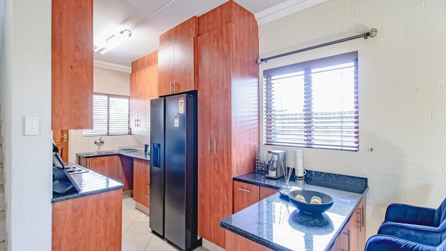 3 Bedroom Property for Sale in Sonneveld Gauteng