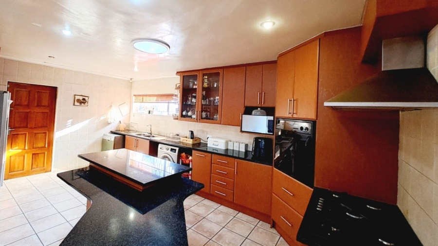 4 Bedroom Property for Sale in Sunnyridge Gauteng